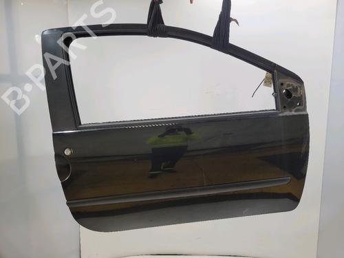 Puerta delantera derecha RENAULT TWINGO II (CN0_) 1.6 RS (CN0N, CN0R, CN0S) (133 hp) 30632828