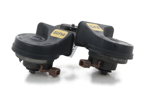 Horn Horn VOLVO C30 (533) D3 (150 hp) 33685893 33685893