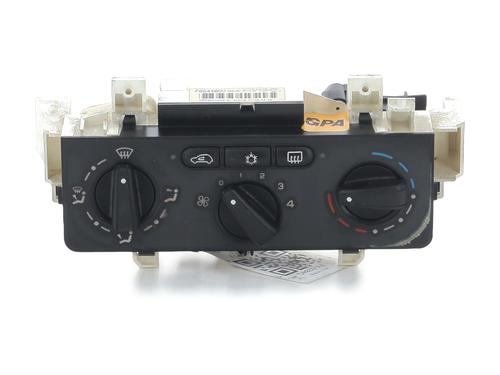 Used Climate control CITROËN C3 I (FC_, FN_) 1.4 HDi (68 hp) 31578247