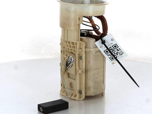 Used Fuel pump VW GOLF IV (1J1) 1.6 16V (105 hp) 20672453