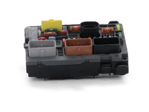 Used Fuse box Fuse box 37869979 37869979