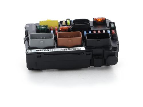 Used Fuse box Fuse box 37709981 37709981