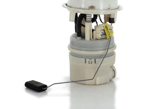 Used Fuel pump PEUGEOT 206 Hatchback (2A/C) 1.4 i (75 hp) 31303972