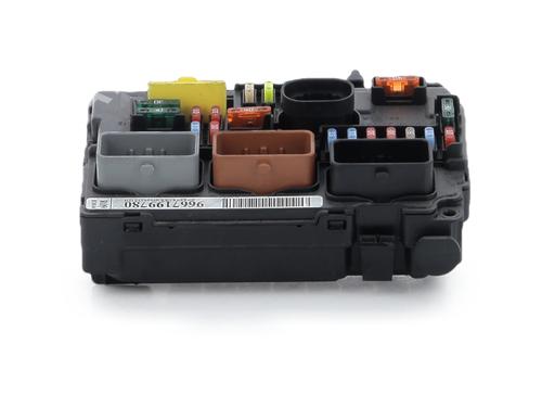 Used Fuse box Fuse box 36776457 36776457
