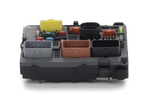 Used Fuse box PEUGEOT 308 I (4A_, 4C_) 1.6 HDi (90 hp) 30405694