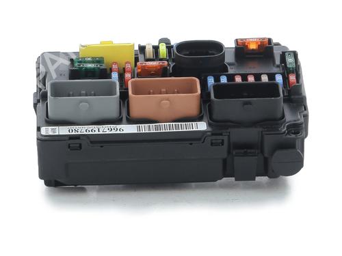 Used Fuse box CITROËN C3 Picasso (SH_) 1.6 HDI 90 (92 hp) 31078990