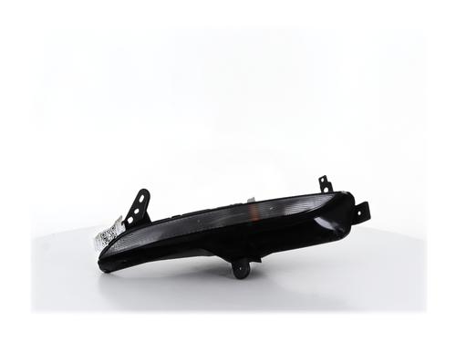 right-front-indicator-renault-megane-iv-hatchback-b9amn_-2015-34576108 main image