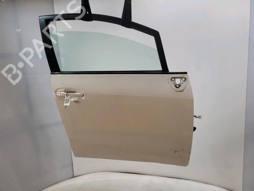 Used Right front door TOYOTA VERSO (_R2_) 2.0 D-4D (AUR20_, AUR20R) (126 hp) 30584471