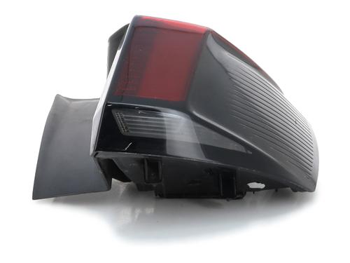 Right taillight PEUGEOT 3008 II SUV (MC_, MR_, MJ_, M4_) 1.5 BlueHDi 130 | BP28366384C35 