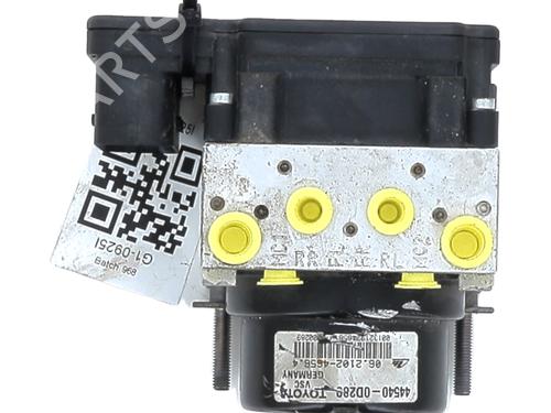 ABS pump TOYOTA YARIS (_P13_) 1.5 (NSP131_) | BP28533158M43 
