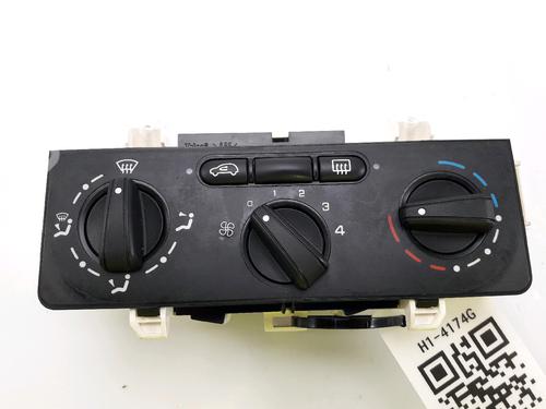 Used Climate control Climate control PEUGEOT 1007 (KM_) 1.4 HDi (68 hp) 10472877 10472877