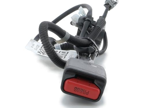 Engache cinturón Engache cinturón TOYOTA VERSO (_R2_) 2.0 D-4D (AUR20_, AUR20R) (124 hp) 33685475 33685475