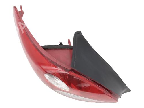 Rückleuchte Links für PEUGEOT 206+ (2L_, 2M_) 1.4 HDi eco 70 (68 hp) 33159693