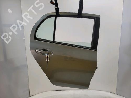 Used Right rear door TOYOTA YARIS (_P9_) 1.4 D-4D (NLP90_, NLP90R) (90 hp) 28177417