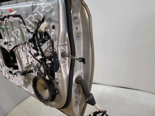 Left front door TOYOTA AURIS (_E18_) 1.8 Hybrid (ZWE186_, ZWE186R) | BP28366337C2 