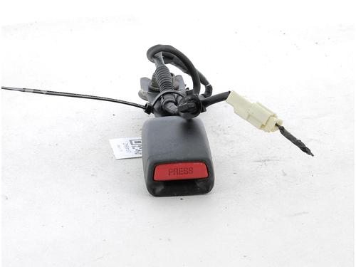 Used Seat buckle MITSUBISHI L200 / TRITON (KA_T, KB_T) 2.5 DI-D 4WD (KB4T) (178 hp) 27916121