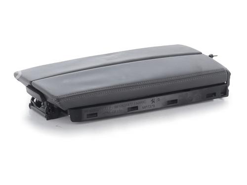 Used Armrest / Center console Armrest / Center console PEUGEOT 5008 II (MC_, MJ_, MR_, M4_) 1.6 BlueHDi 120 (MCBHZH, MCBHZW) (120 hp) 33300173 33300173