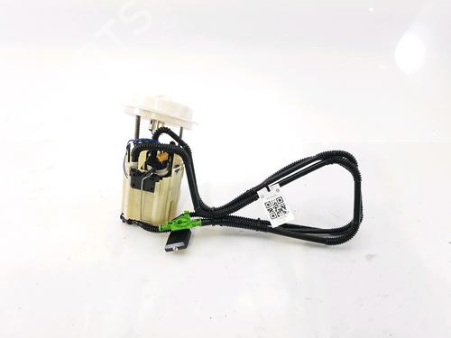 Used Fuel pump MERCEDES-BENZ C-CLASS (W204) C 180 CDI (204.000) (120 hp) 24119653