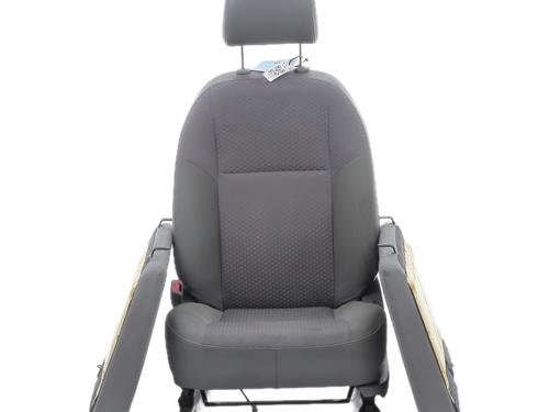 Sæde venstre fortil Sæde venstre fortil TOYOTA HILUX VII Pickup (_N1_, _N2_, _N3_) 2.5 D-4D 4WD (KUN25_, KUN25R) (120 hp) 35718564 35718564