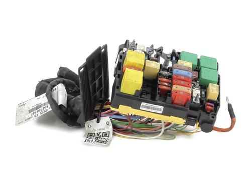 Used Fuse box PEUGEOT 308 SW II (LC_, LJ_, LR_, LX_, L4_) 1.6 BlueHDi 100 (99 hp) 27913089