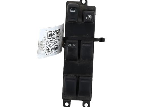 Used Left front window switch NISSAN X-TRAIL I (T30) 2.2 Di 4x4 (114 hp) 29381519