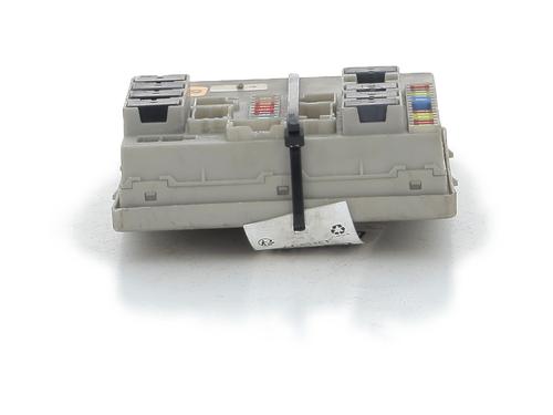 Caixa de fusíveis RENAULT CLIO III (BR0/1, CR0/1) 1.5 dCi (BR0H, CR0H, CR1S, BR1S) (106 hp) 30523325