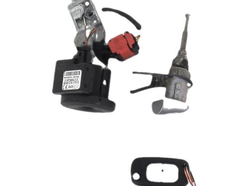ignition-barrel-renault-clio-iii-br01-cr01-2005-2006-2007-2008-2009-2010-2011-2012-2013-2014-34457942 main image