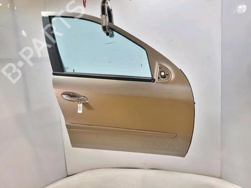 Used Right front door MERCEDES-BENZ M-CLASS (W164) ML 320 CDI 4-matic (164.122) (224 hp) 25453212