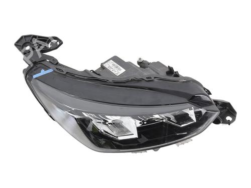 Right headlight PEUGEOT 2008 II (UD_, US_, UY_, UJ_, UR_, UC_) 1.2 PureTech 130 (USHNS, URHNS) | BP31348973C29