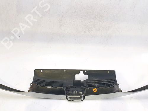 Grille PEUGEOT 206+ (2L_, 2M_) 1.4 HDi eco 70 | BP29741366C40