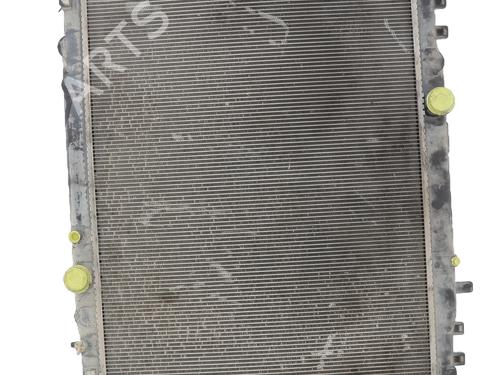Used Water radiator Water radiator TOYOTA HILUX VII Pickup (_N1_, _N2_, _N3_) 2.5 D-4D 4WD (KUN25_, KUN25R) (120 hp) 33446265 33446265