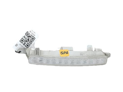 Used Right daytime light Right daytime light 37281509 37281509