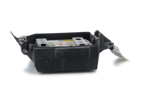 Used Fuse box Fuse box RENAULT CLIO III Hatchback Van (SB_, SR_) [2005-2026] 33332185 33332185