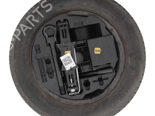 Używane Zestaw narzędzi / podnośnik RENAULT CLIO IV (BH_) 1.2 16V (73 hp) 30956810