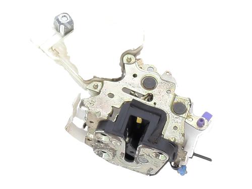 Used Front right lock NISSAN X-TRAIL I (T30) 2.2 dCi 4x4 (136 hp) 21677037