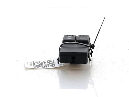 Left front window switch FORD MONDEO III Turnier (BWY) 2.0 16V TDDi / TDCi | BP20300847I27 