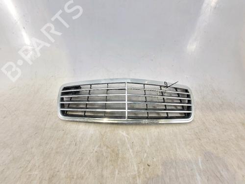 Grill MERCEDES-BENZ E-CLASS (W210) E 270 CDI (210.016) (170 hp) 21799620