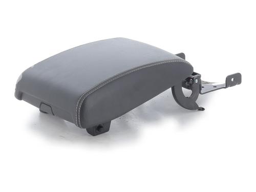 armrest-center-console-jaguar-e-pace-x540-2017-33332639 main image