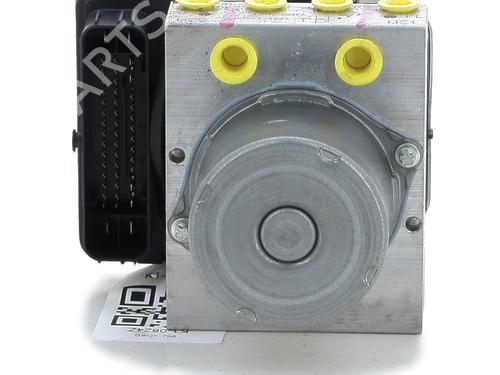 Used ABS pump TOYOTA YARIS CROSS (MXP_) 1.5 Hybrid (MXPJ10) (116 hp) 26015924