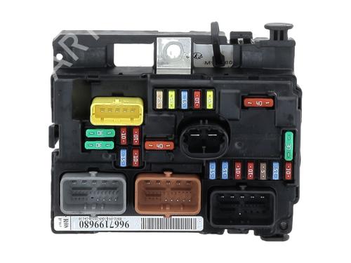 Fuse box CITROËN C3 II (SC_) 1.2 VTi 82 | BP31986051E1