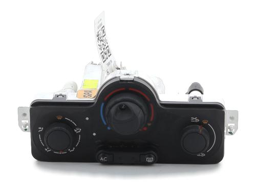 Used Climate control RENAULT CLIO III (BR0/1, CR0/1) 1.5 dCi (75 hp) 29265382
