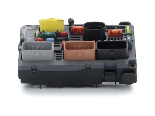 Used Fuse box Fuse box PEUGEOT 308 I (4A_, 4C_) 1.6 HDi (112 hp) 33420271 33420271