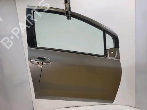 Used Right front door TOYOTA YARIS (_P9_) 1.4 D-4D (NLP90_, NLP90R) (90 hp) 28177263