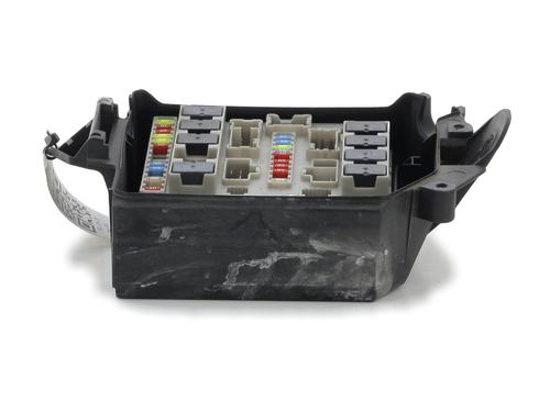 Used Fuse box RENAULT CLIO III (BR0/1, CR0/1) 1.5 dCi (88 hp) 27913901