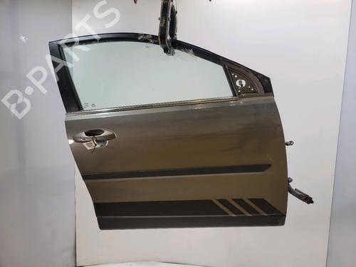 Used Right front door Right front door 37228848 37228848