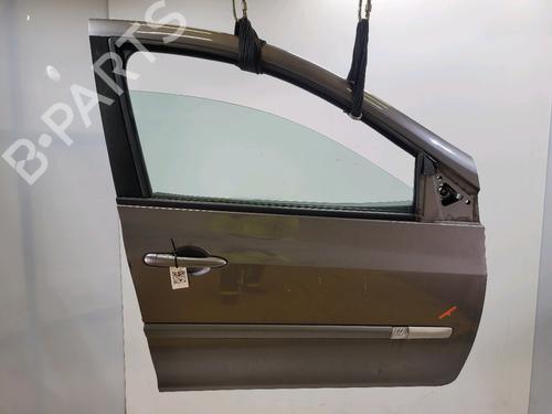 Used Right front door RENAULT CLIO III (BR0/1, CR0/1) 1.5 dCi (BR0H, CR0H, CR1S, BR1S) (106 hp) 31373205