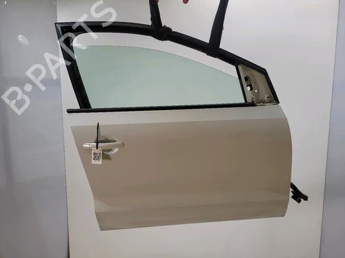 Used Right front door Right front door 37167182 37167182