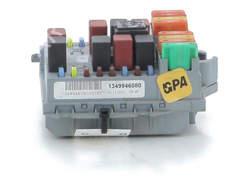 Used Fuse box PEUGEOT BOXER Van 2.2 HDi 100 (101 hp) 32433746