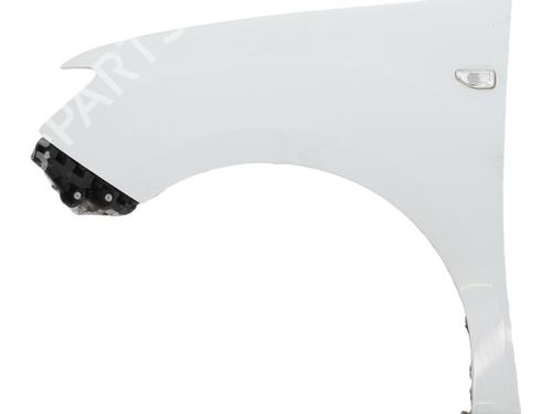 left-front-fenders-dacia-sandero-ii-2012-38432557 main image