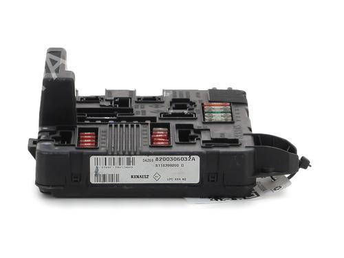 Sikringsdåse RENAULT GRAND SCÉNIC II (JM0/1_) [2004-2009]  28573456